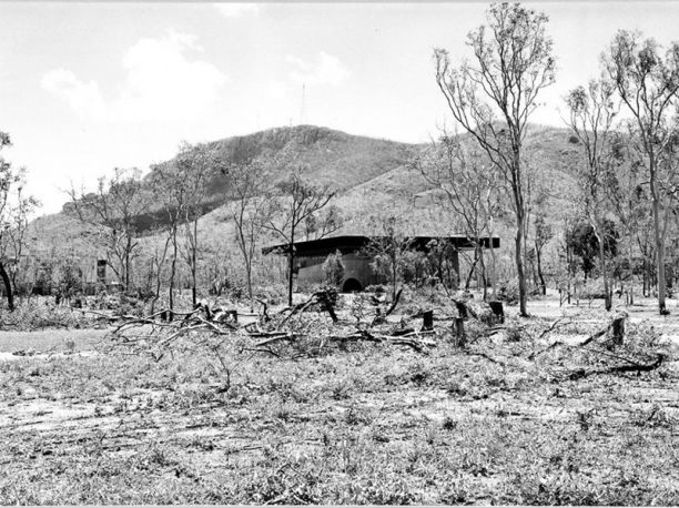 Douglas校园Townsville损坏图书馆Althea气旋1971年12月攻击