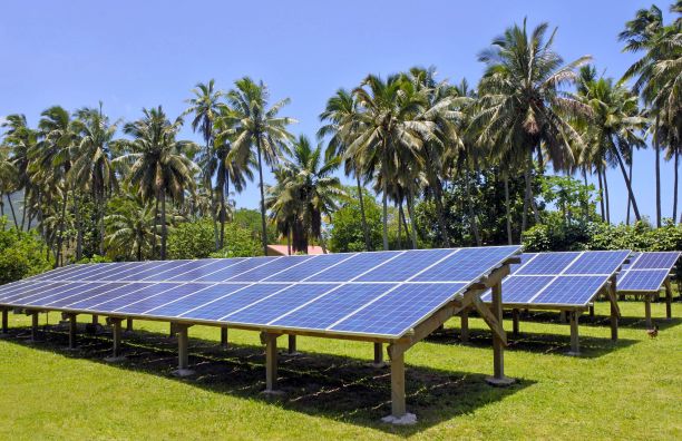 库克群岛拉罗汤加岛的太阳能光伏组件